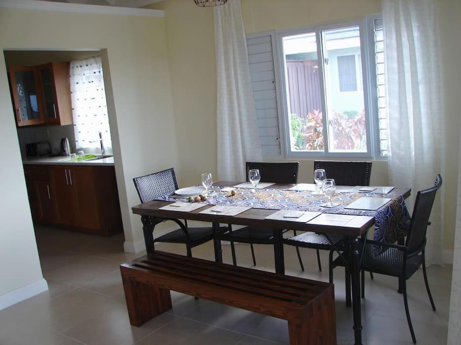 Richmond - Heroes Villa, Ac, Security, Access To Pool, Playground & Private Beach - Welcome Breakfast Basket Exteriör bild