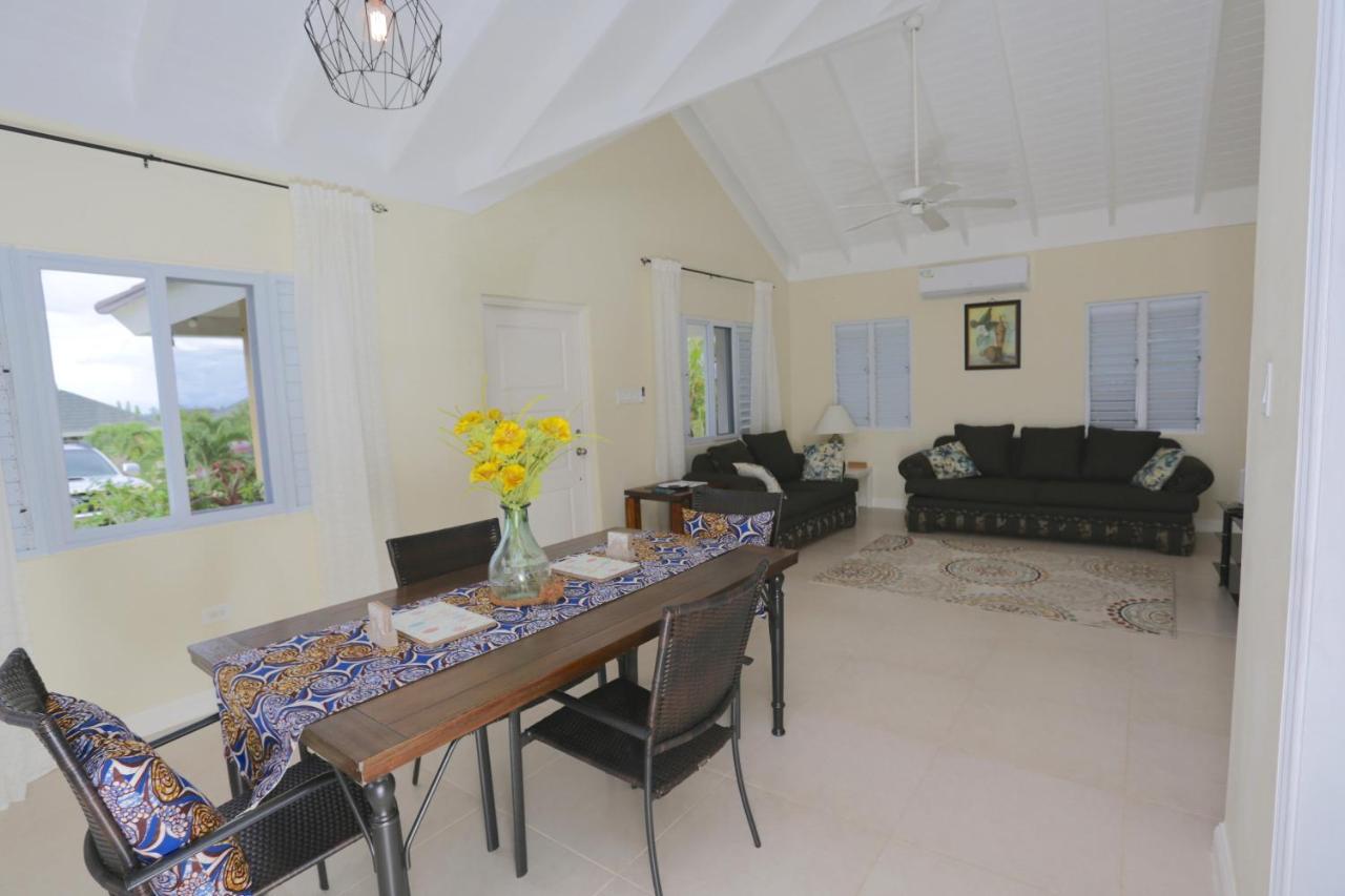 Richmond - Heroes Villa, Ac, Security, Access To Pool, Playground & Private Beach - Welcome Breakfast Basket Exteriör bild